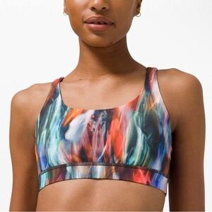 LULULEMON BRA SIZE 4